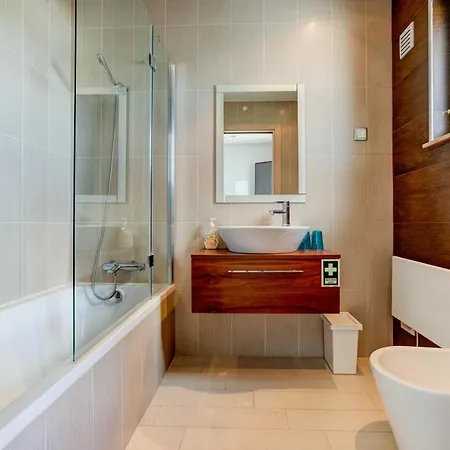 One Bedroom In Albur Village 2j