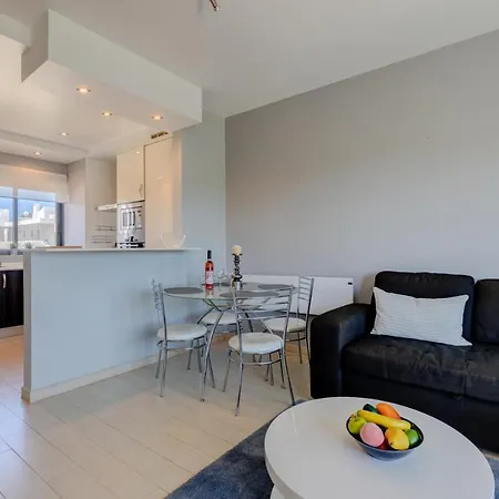 One Bedroom In Albur Village 2j