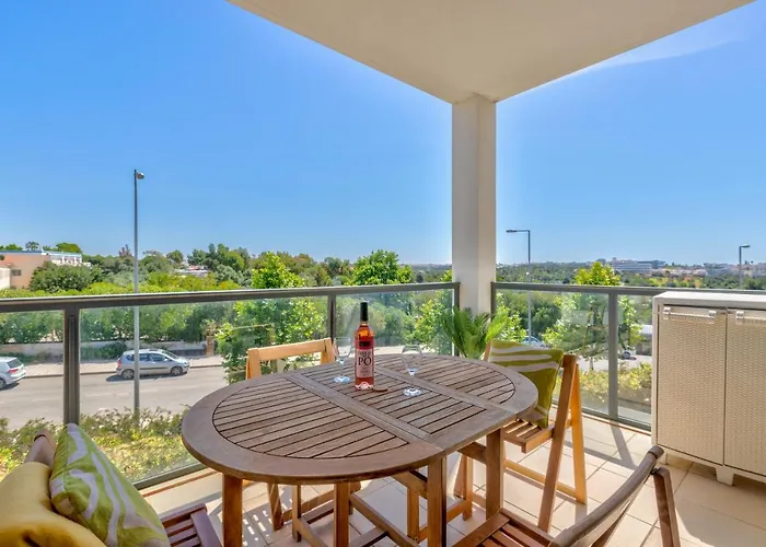 One Bedroom In Albur Village 2j