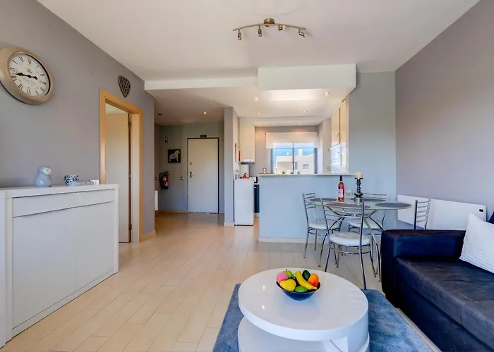 아파트 One Bedroom In Albur Village 2j 알보르