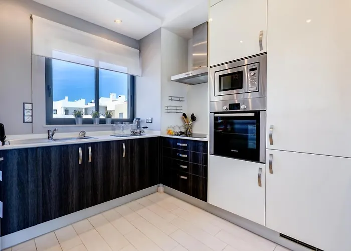 One Bedroom In Albur Village 2j *